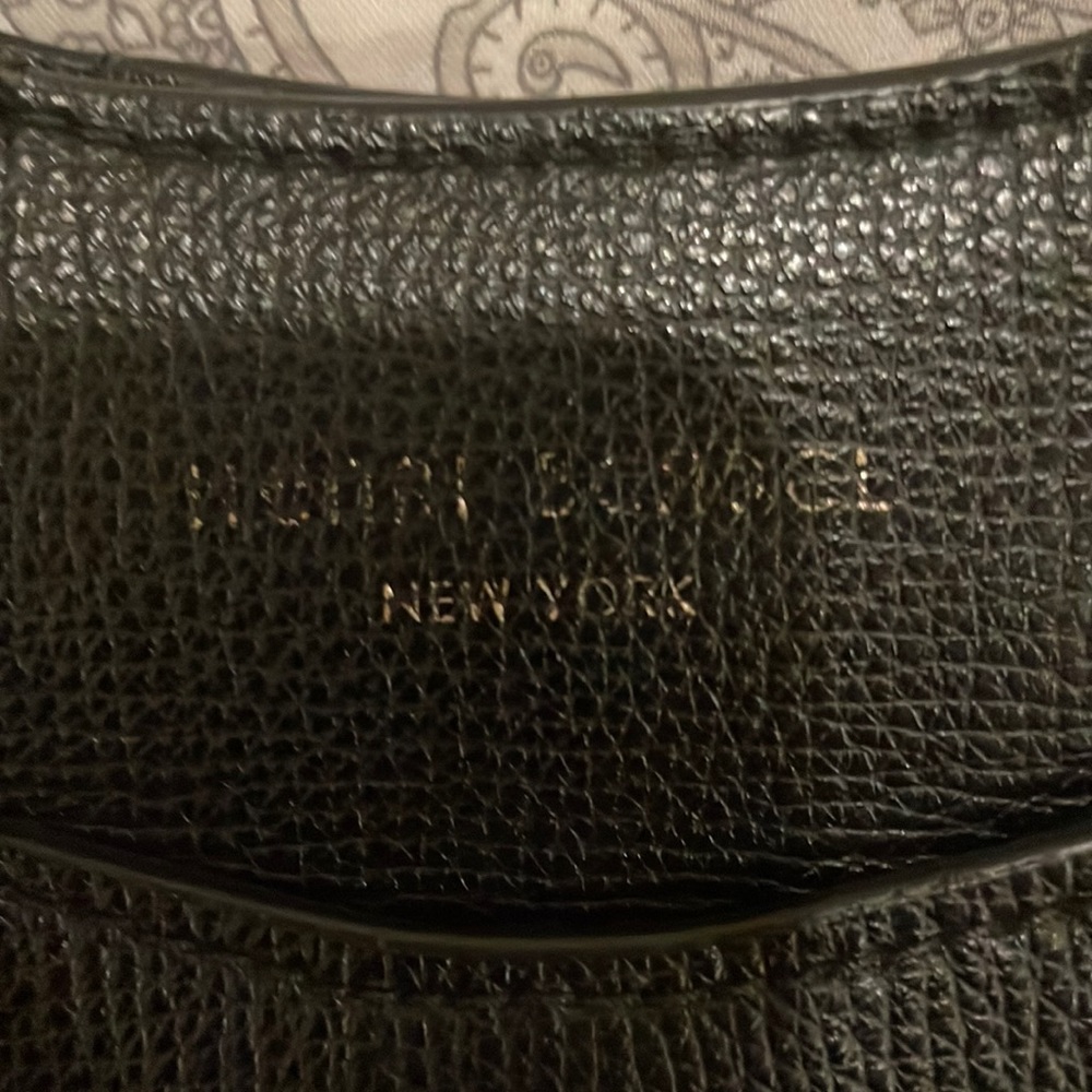 Henri bendel